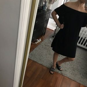Off shoulder black casual dress